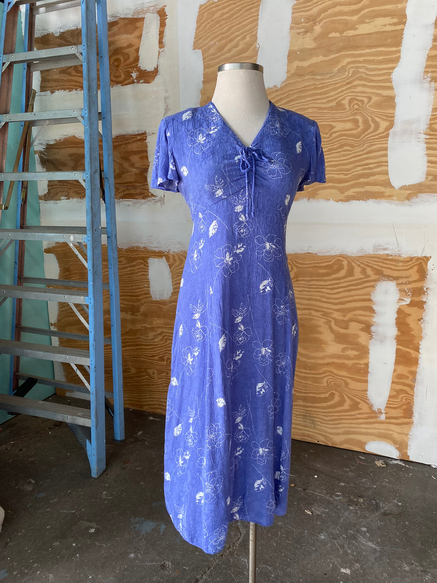 90s floral button down dress 90's-Y2K Blue Violet floral plus size dress – Vida Antigua Collective