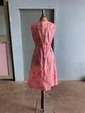 Adorable 60-70's Pink worm dress