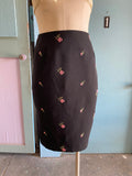 90's-Y2K black pencil skirt with dainty pink embroidered flowers