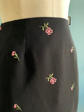 90's-Y2K black pencil skirt with dainty pink embroidered flowers