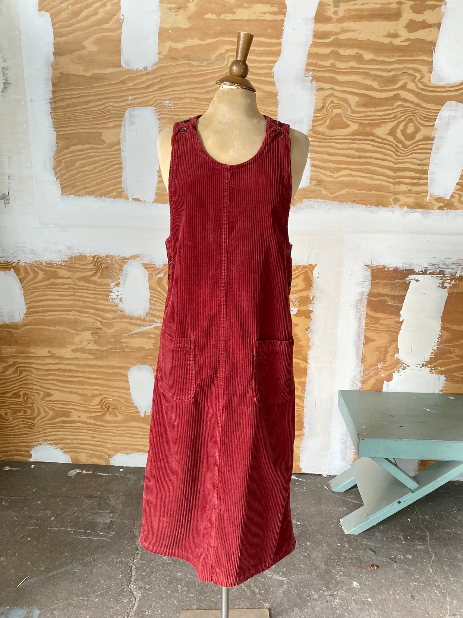 90's Rust corduroy jumper maxi dress Vida Antigua Collective 90's Rust corduroy jumper maxi dress Vida Antigua Collective
