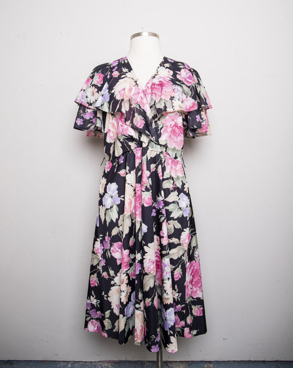 1980-90's Black Plus size short sleeve dress with a pink and purple floral print