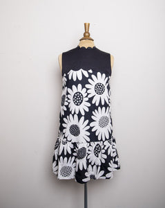 Victoria Beckham 60's Mod inspired Black and White daisy sleeveless dress