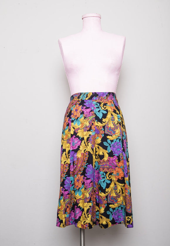 1990's Black A-line skirt with a abstract floral print