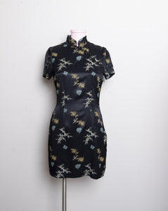 Black floral mandarin short sleeve collar mini dress