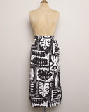 1990's Black and White pencil skirt with a bold abstract tribal print